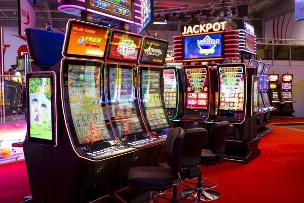 Live baccarat table interface on hyperx